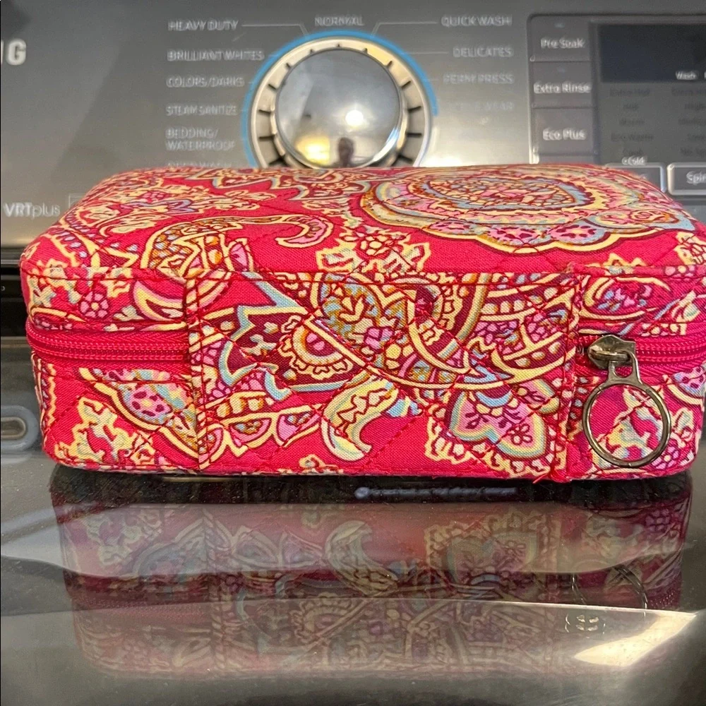 Elegant Pink Paisley Jewelry Organizer with Zip